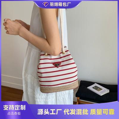 Gestreifte Bucket Bag Damen neue Sommer-Mode lässige Schultertasche Pendler-Umhängetasche