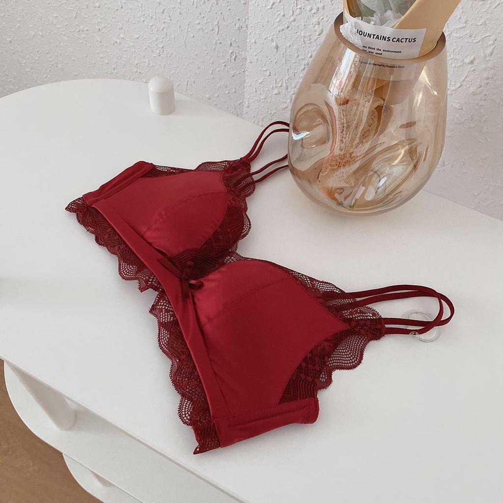 Elegant Red Bridal Seamless Lingerie Set for Women