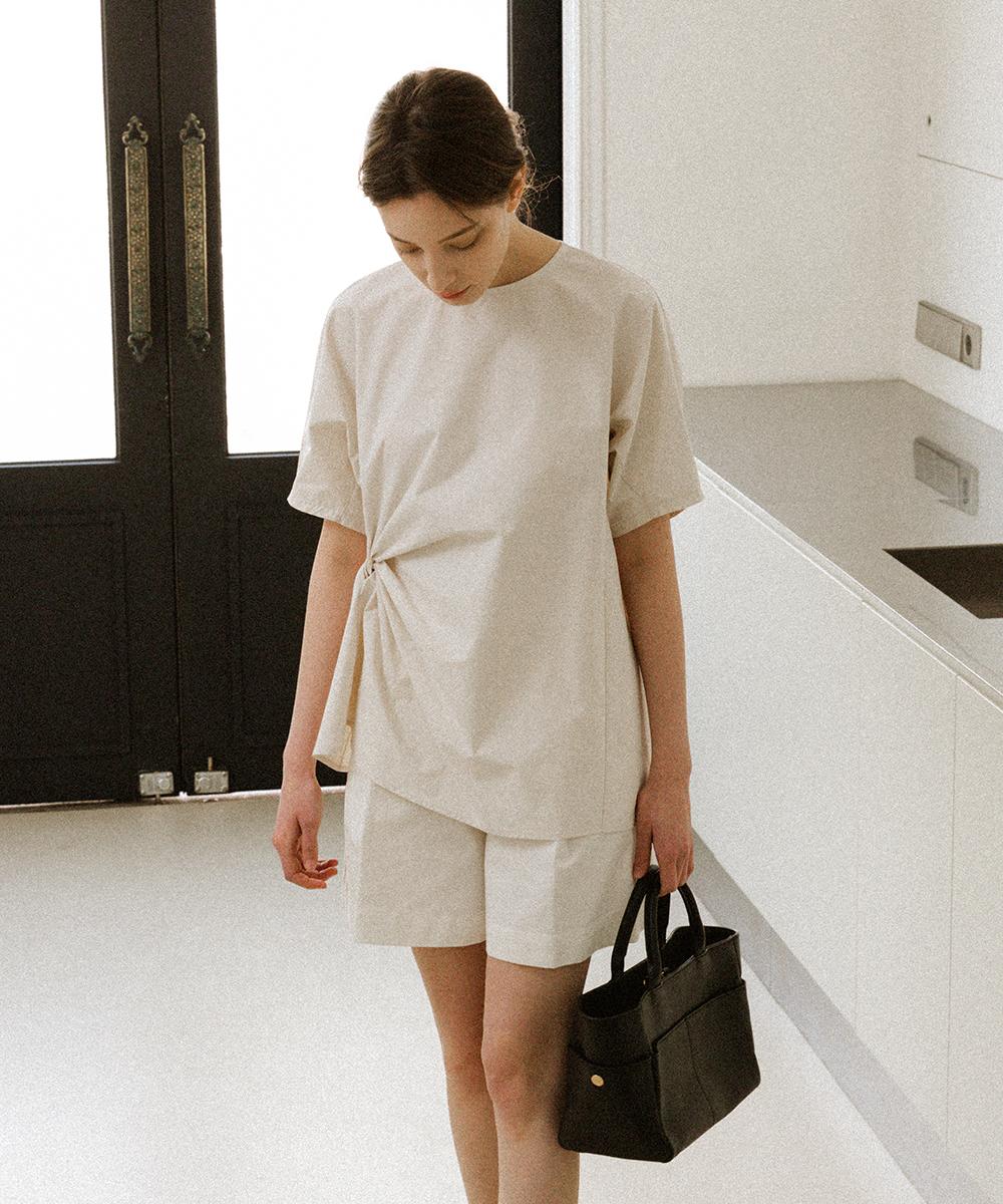 Noing Twisted Blouse (Beige) Beige