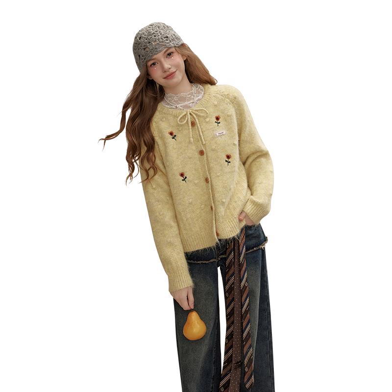 

UNIFREE Women s Floral Knitted Sweater One Size