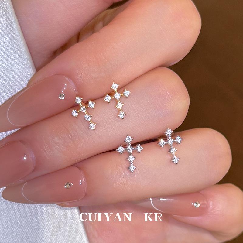 Cui Yan S925 Sterling Silver Cross Stud Earrings with Rhinestones, Light Luxury Japanese-Korean Design, Versatile for Women.