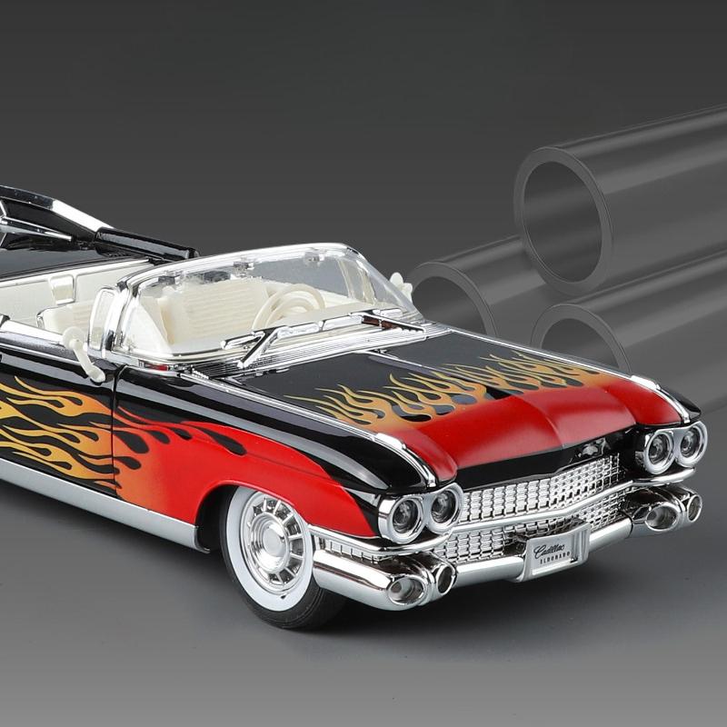 Simulation 1:24 Cadillac Alloy Retro Car Model with Pull-Back Sound and Light Collection Miniature Voiture Home Decor Gift