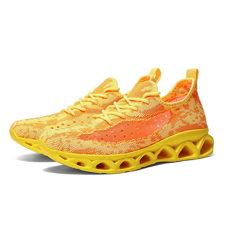 New hollow twist thick-soled fly-woven mesh, light and breathable casual sports couple shoes, men's and women's four-season shoes