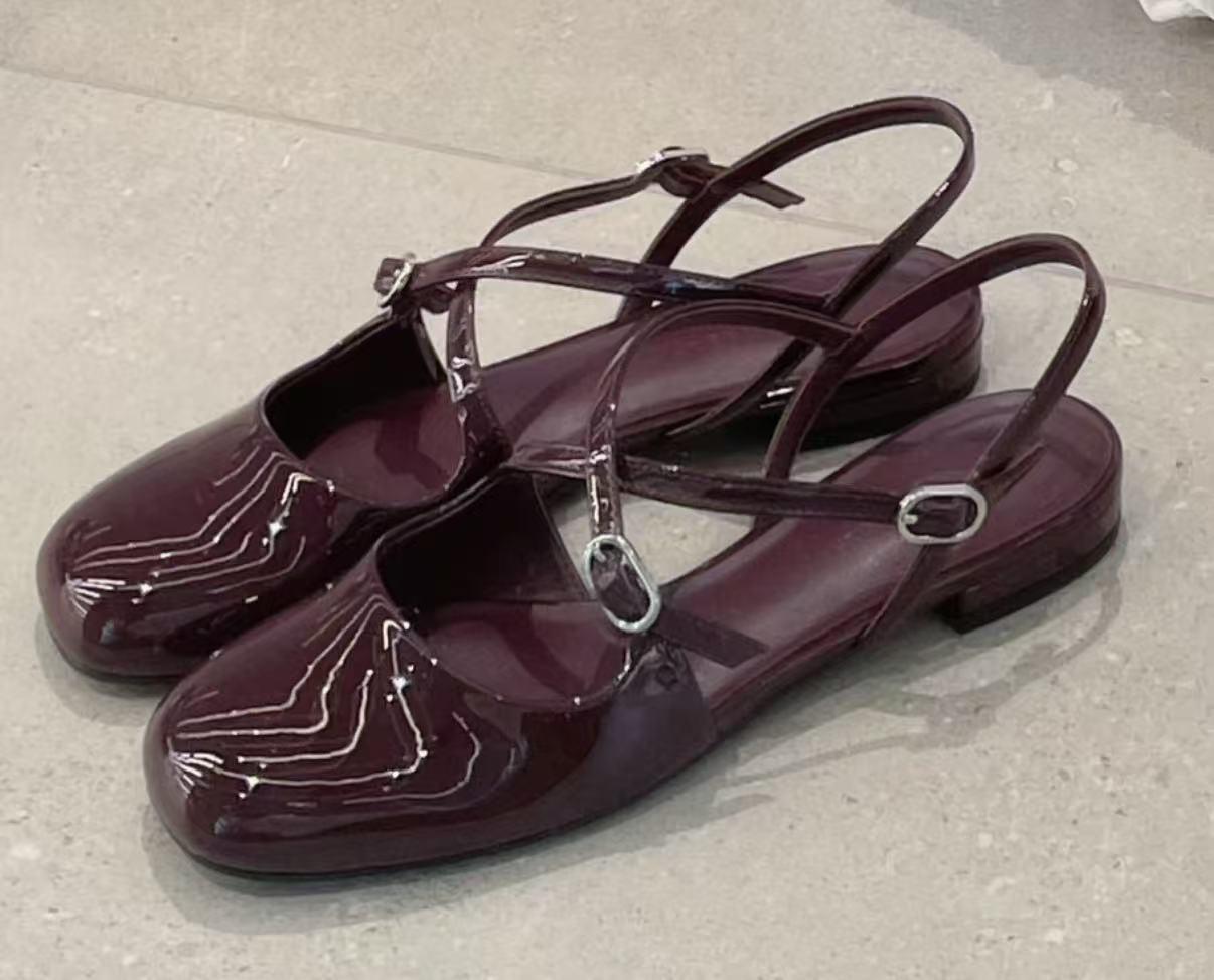 

В наличии: Женские туфли Мэри Джейн K-1177 с открытой спиной и перекрестными ремешками - Плоский каблук, Квадратный носок, Сандалии с закрытым носком 40 вино красного