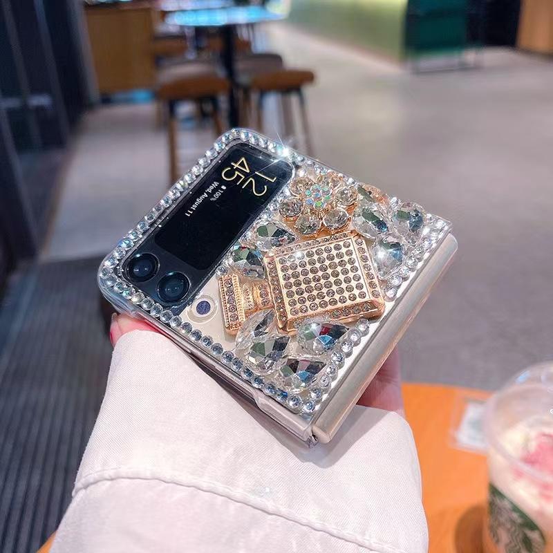 Luxury Bling Diamond Gem Bear Flower Glitter Phone Case For Samsung Galaxy Z Flip 4 5g Z Flip 3 Flip3 Zflip Case Cover