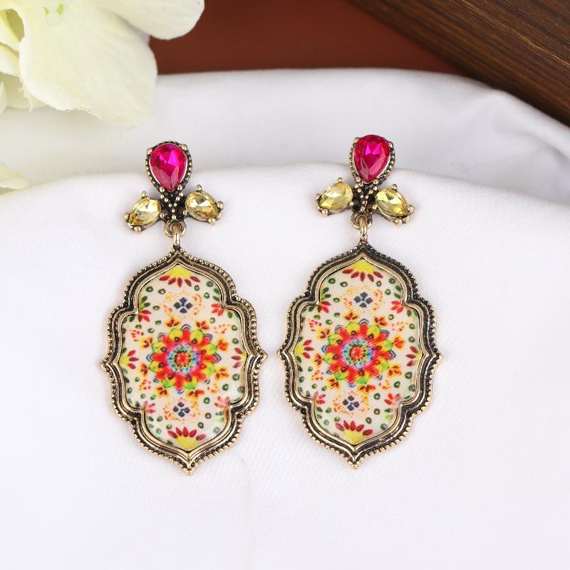 

Medieval Vintage Mandala Earrings Antique Oil Painting Style Flower Earrings For Women Jewelry Gift as the picture