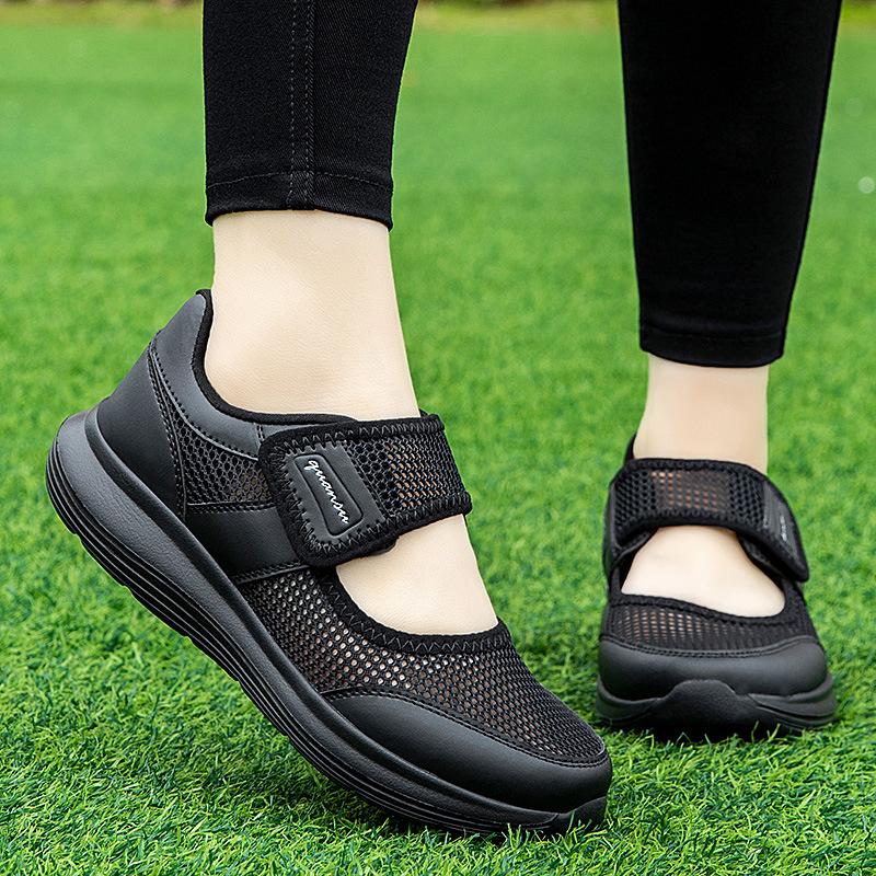 Large size mesh breathable casual walking shoes women's spring and summer new soft-soled middle-aged and elderly fattened and widened sports travel sh