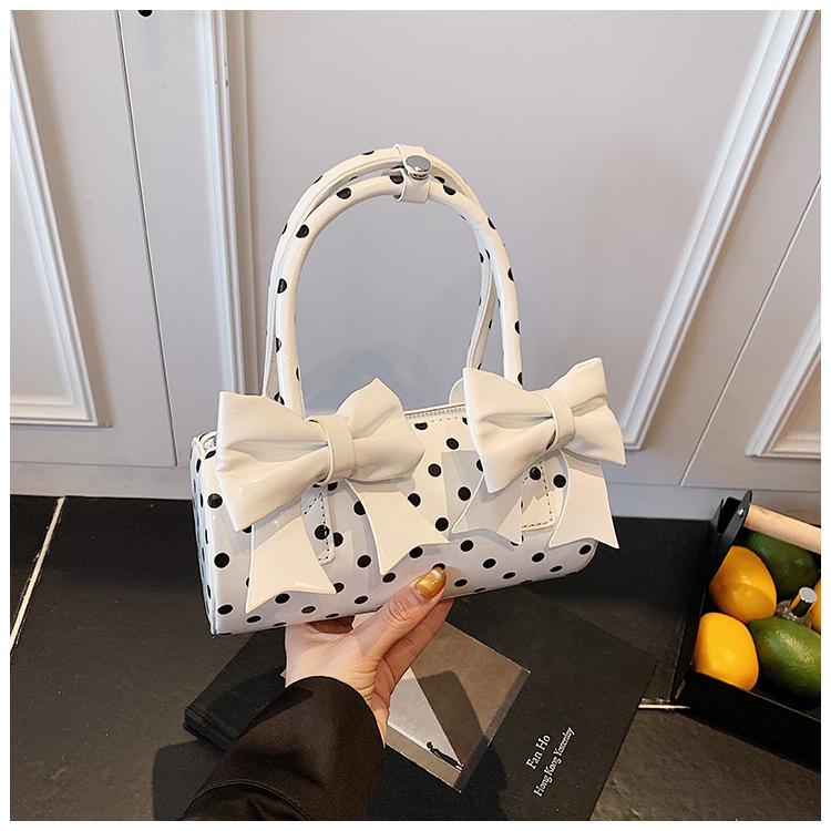 

Нишевая женская сумочка в горошек 2025 Новая текстурированная сумка через плечо Модная универсальная сумка-мессенджер белый