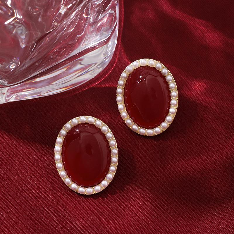 Maillard Coffee Color Amber Earrings Women's Autumn and Winter High-end Commuter Style Earrings Light Luxury Niche Design Earrings