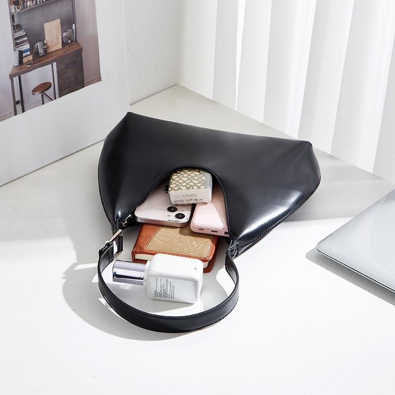 Solid Color Simple Portable Shoulder Bag High Sense Casual Versatile Underarm Bag New Temperament Women's Bag Tide