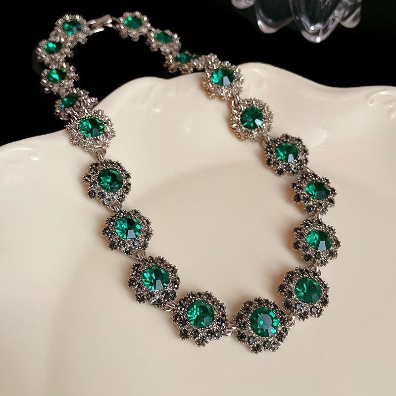 French Oval Lace Pearl Necklace - Retro Court Style Fashion Clavicle Chain