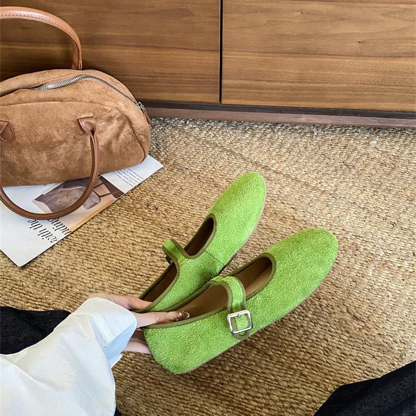 The first layer of cowhide small single shoes for women's autumn new one-word buckle with shallow mouth round head flat bottom versatile