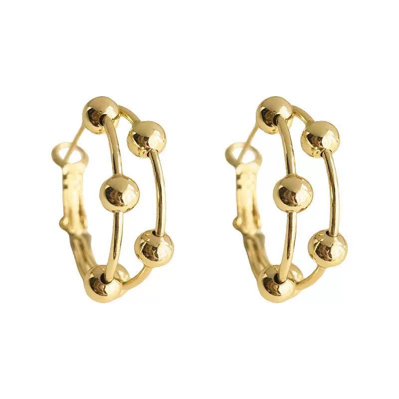 Simple temperament, round ball metal ear clips, no holes, high-end niche design, earrings, cold wind, retro gold earrings.