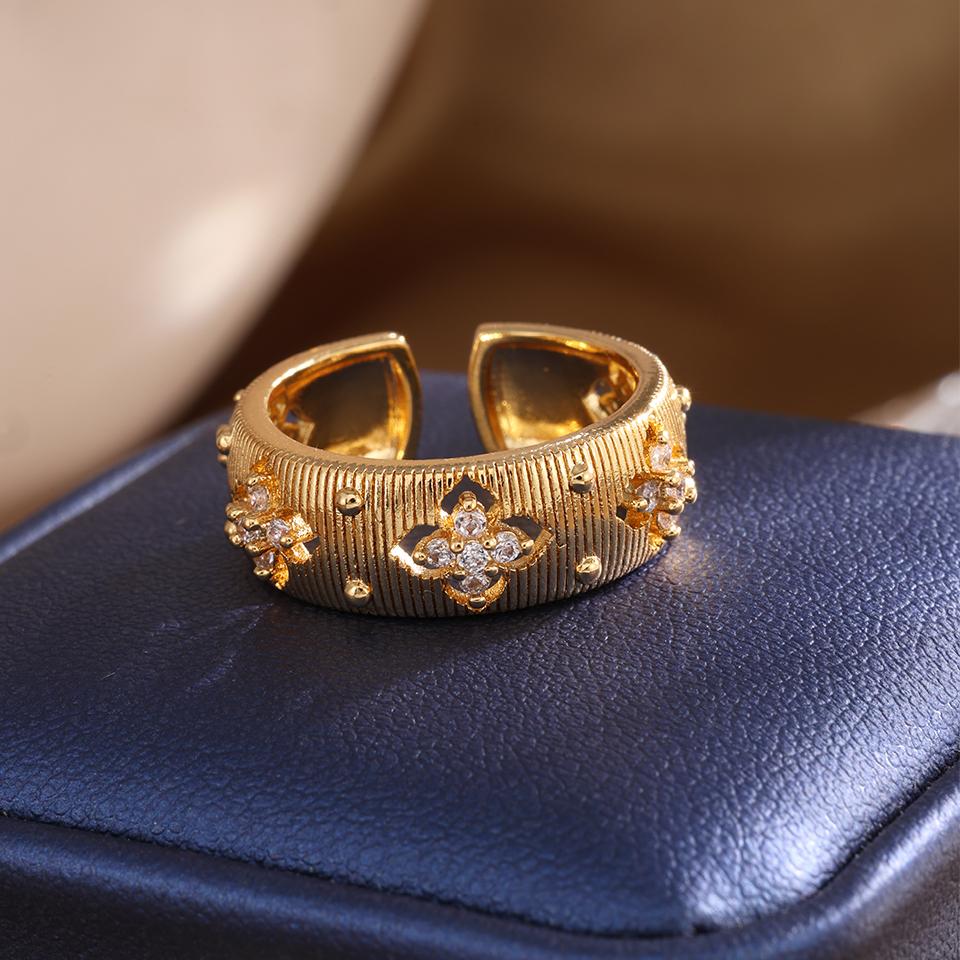 ZAKOL Elegant Four-leaf Flower Zircon Open Ring for Women Vintage Gold Color Couple Rings Luxury Zircon Gift