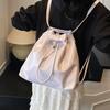 Simple retro trend premium sense pumping with pleated bucket bag casual versatile commuter solid color messenger women's bag