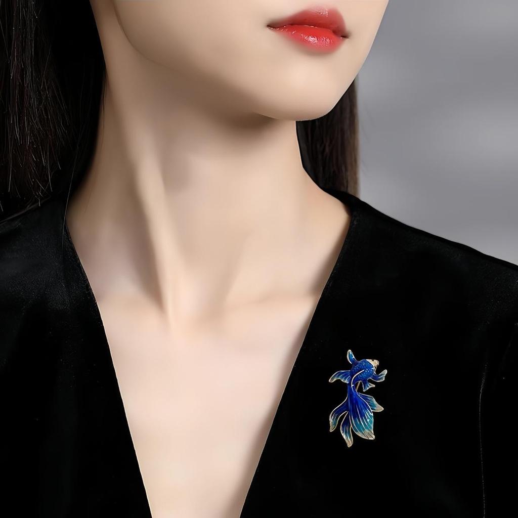 Elegant Koi Goldfish Brooch – Chic Chinese-Style Enamel Suit Pin for Women