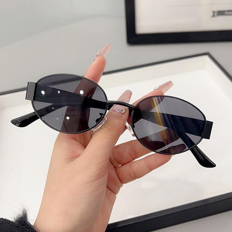 

Retro Metal Frame Oval Sunglasses For Women Men Brand Designer Driving Aviation Male Shades Lens Luxury Small Sun Glasses Uv400 as picture