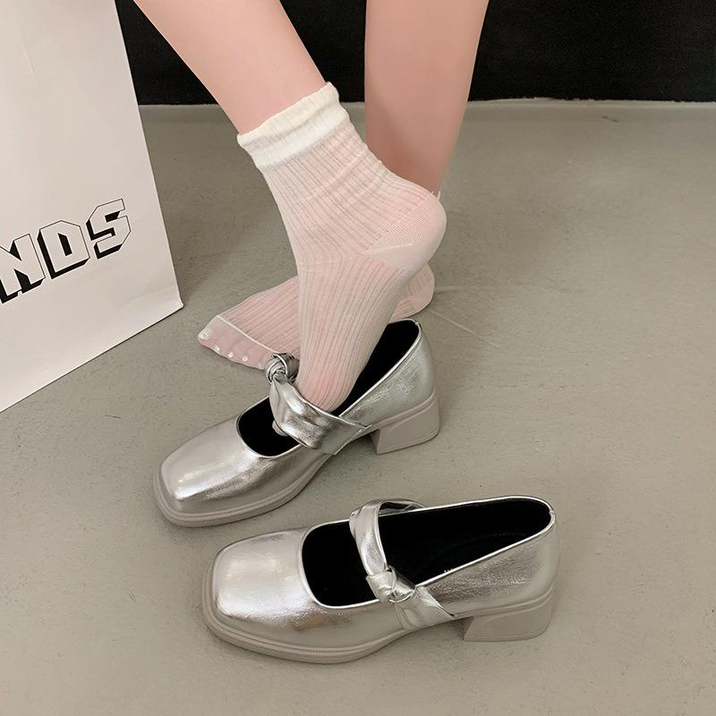 Coarse heel Mary Jane shoes women's new summer beautiful gentle single shoes with skirt temperament small leather shoes