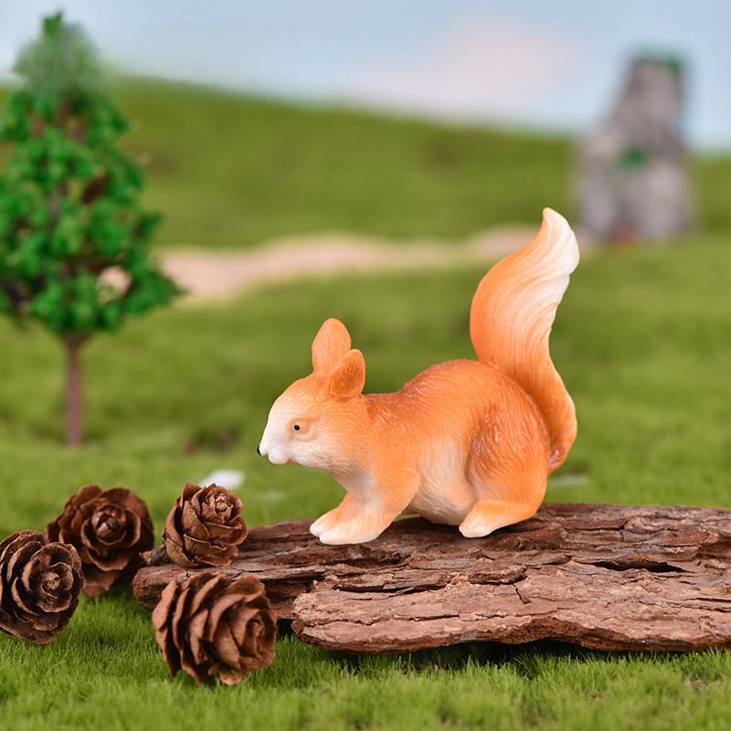 Micro Toy Squirrel Landscape Desktop Decoration Resin Crafts Multiple Action