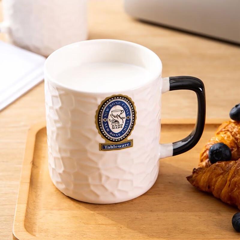 Huaqingge European Relief Ceramic Mug (2-Pack)