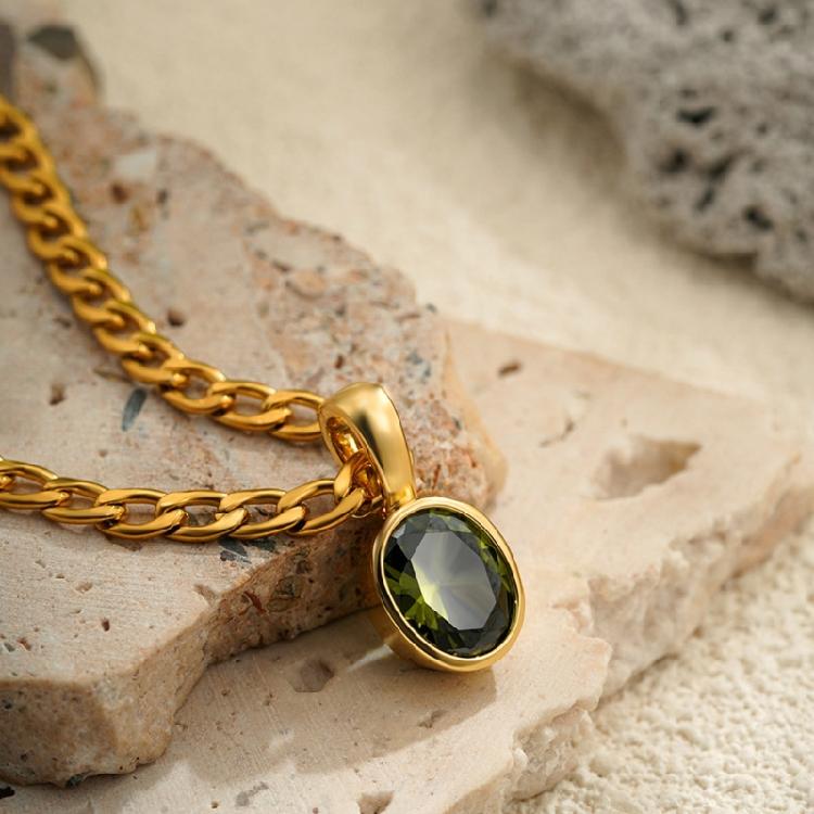 Comfortable Lightweight Oval Zirconia Pendant Necklace for Daily Use on Stainless Steel Gold Plated Chain