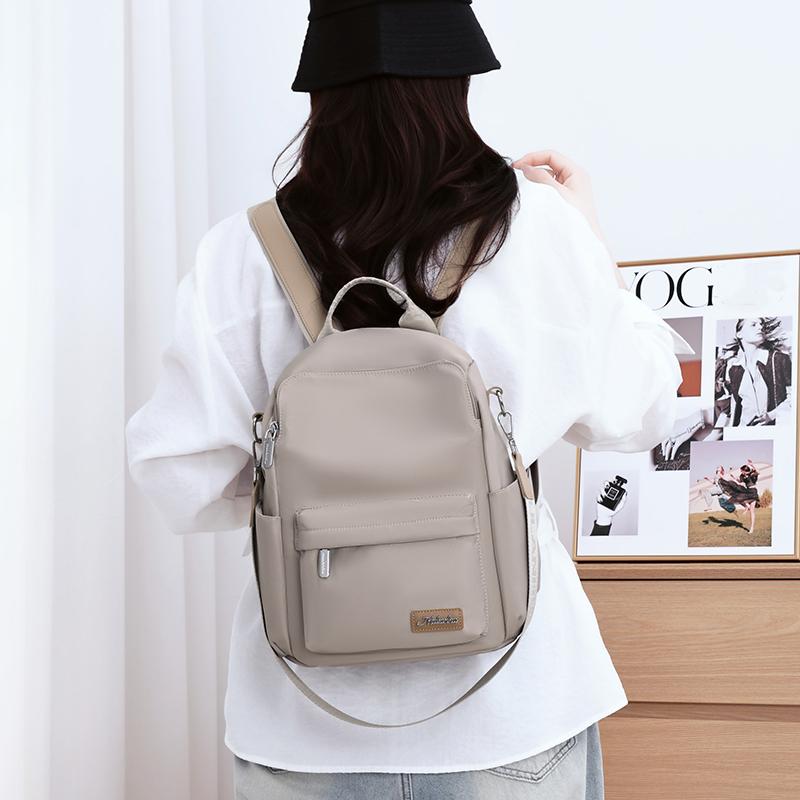 Women's Large Capacity Travel Backpack Student Schoolbag Lightweight Commuter Backpack Multifunctional Shoulder Bag