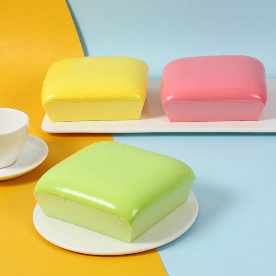 Slow-Rise Squeeze Bread Toy Soft Stretchy Stress Relief Fidget Cute Mini Toast Simulation for Desk Decoration Fun Gift for Kids Adults