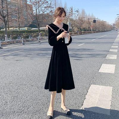 2024 French Hepburn Style Gold Velvet Peter Pan Collar Black Dress - New Spring Autumn Slim Waist Trend for Women.