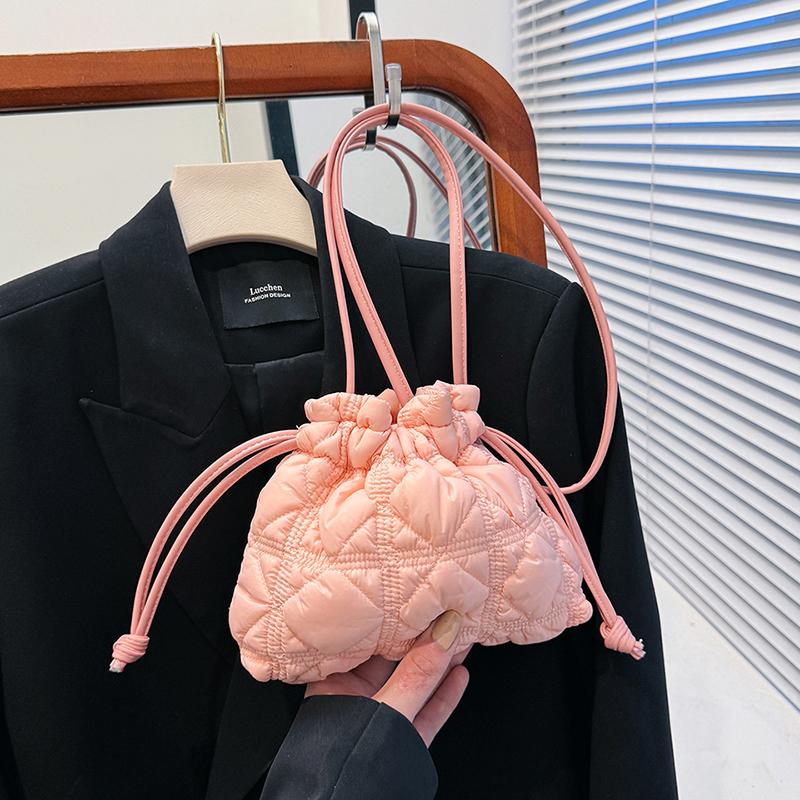 Fashion Korean Ins Pleated Cloud Tote Bag Women Solid Color Casual Simple Bubble Foo Bag Trend Soft Crossbody Bag Handbag