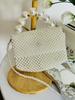 Perlenverzierte Single-Shoulder-Crossbody-Tasche: Schicke Mode Damenhandtasche mit Webdesign