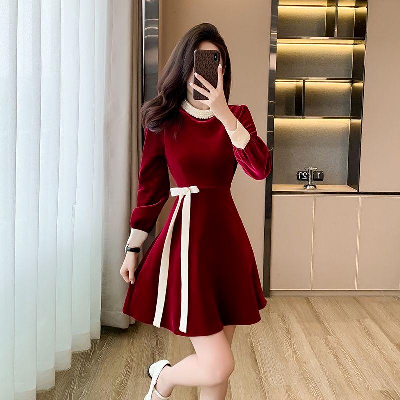

Elegant French Velvet Beaded A-line Dress for Women - Autumn/Winter Collection, Perfect for Christmas & New Year M (recommended below 105 jin)