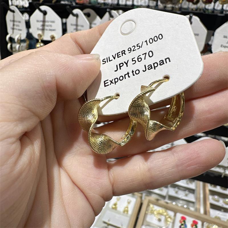 Trendy Metal Twist Hoop Earrings for Women Irregular Geometry Round Dangle Earrings Party Minimalist Jewelry Golden Silver Color