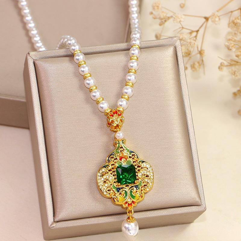 Ruyi Lock Pendant Necklace Women's Pearl Long Sweater Chain with Accessories