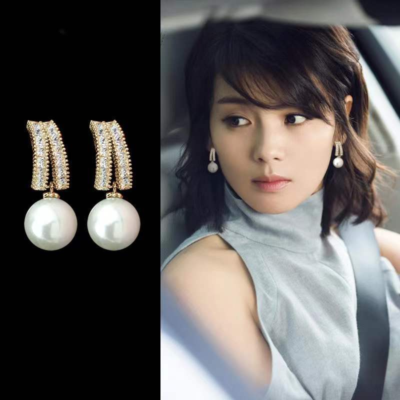 

Роскошные серьги с жемчугом во французском стиле, корейский ретро-дизайн, серьги с супер сверкающим цирконом