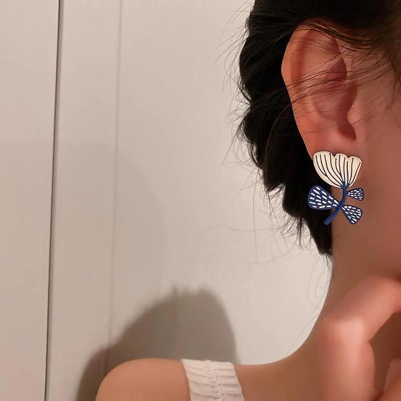 White Blue Painting Leaf Flower Earrings for Women New Chic Jewelry Personality Earrings Korean Earrings Cute Romantic Accessory