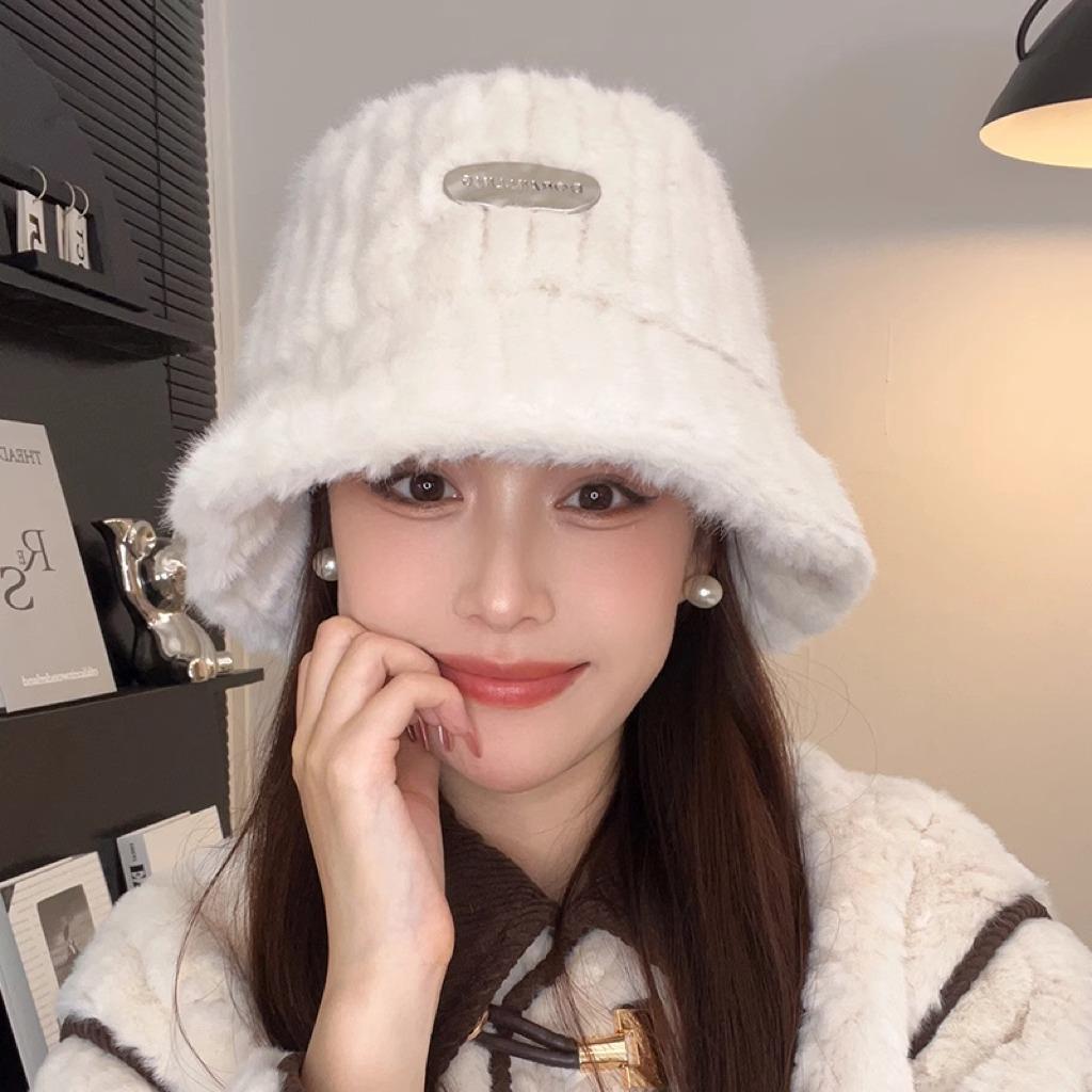 

Autumn and Winter Fisherman Hat Women s New Warm and Thickened Ear Protection Plush Hat Showing Face Small Versatile Outdoor Student Basin Hat M（56-58cm）