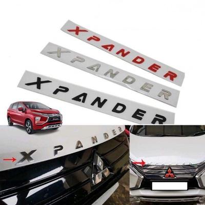 Zdarma přívěsek na klíče s emblémem Mitsubishi Xpander, logem na kapotě, textem, autopříslušenstvím