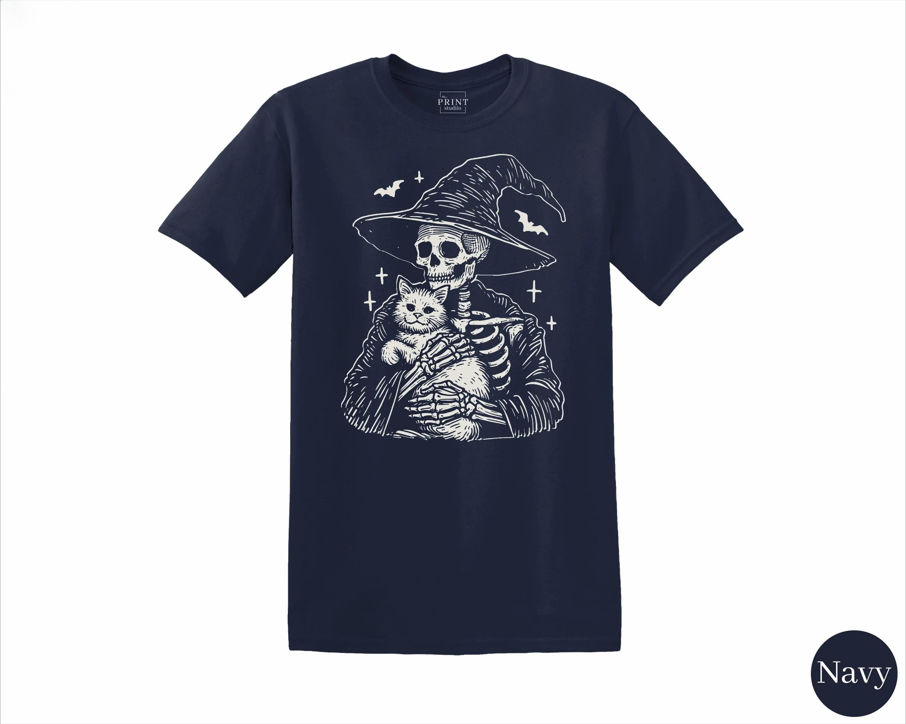 

HOT SALE Skull Hugging Cat T-shirt Ghost Halloween Graphic T-shirt Scary Cute Wizard and Cat T-shirt Screaming Skull T-shirt 4XL