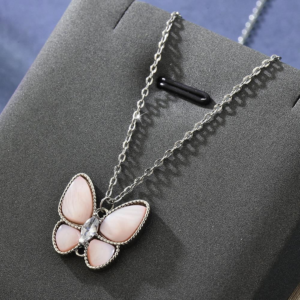 

Japanese Gorgeous And Korean Butterfly Necklace In White Gold For Women Design Unique Platinum Butterfly