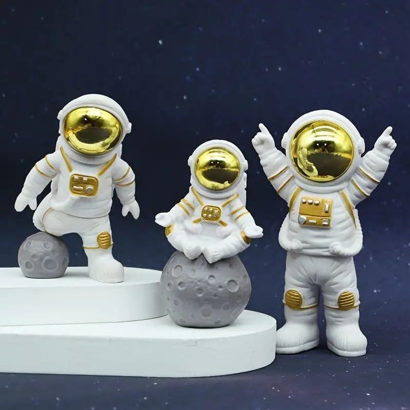 3pcs Astronaut Figurine Home Decor Statue Sculpture Showpiece Golden (Golden B), Polyvinyl Chloride
