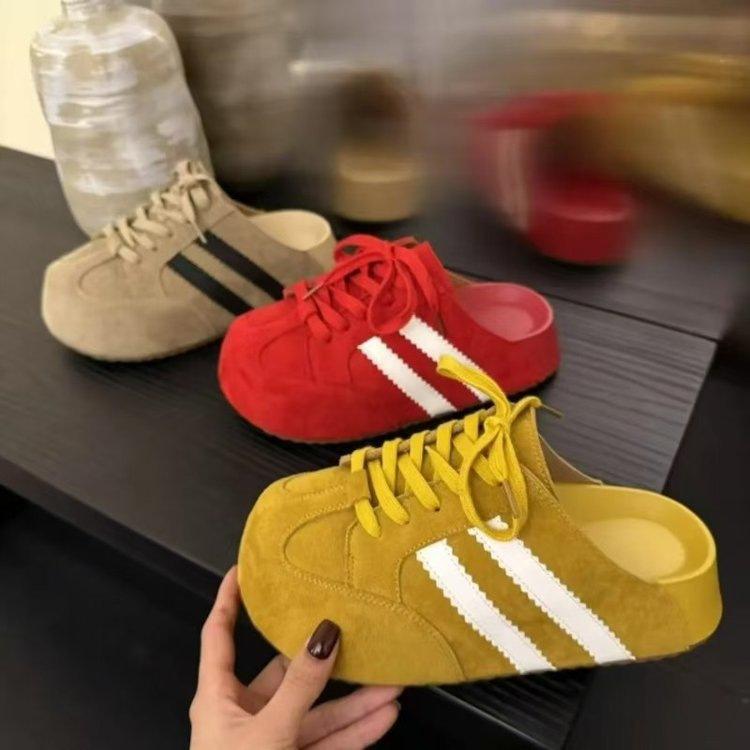 Baotou mezze pantofole da donna abbigliamento esterno 2025 nuova primavera retrò scarpe da ginnastica tedesche comode da donna suola spessa senza tacco scarpe pigre