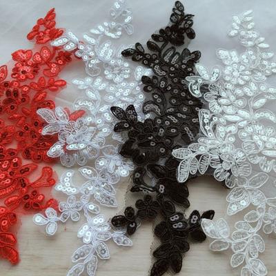 1 Paio Bianco Nero Appliqué Fiore Paillettes Pizzo Tessuto Toppa Per Abbigliamento Accessori Matrimonio Stoffa Fai da Te Riparazione Artigianato