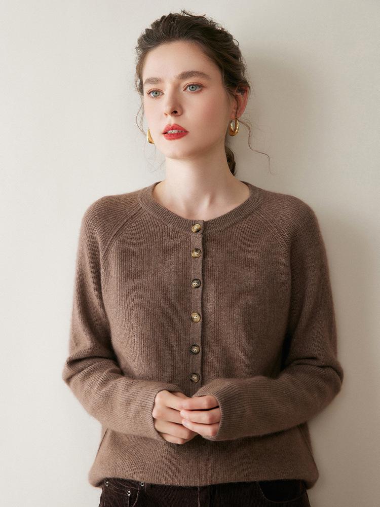 Stylish Soft Knit Cashmere Sweater for Women – Slimming Pullover, 2025 Autumn/Winter Collection