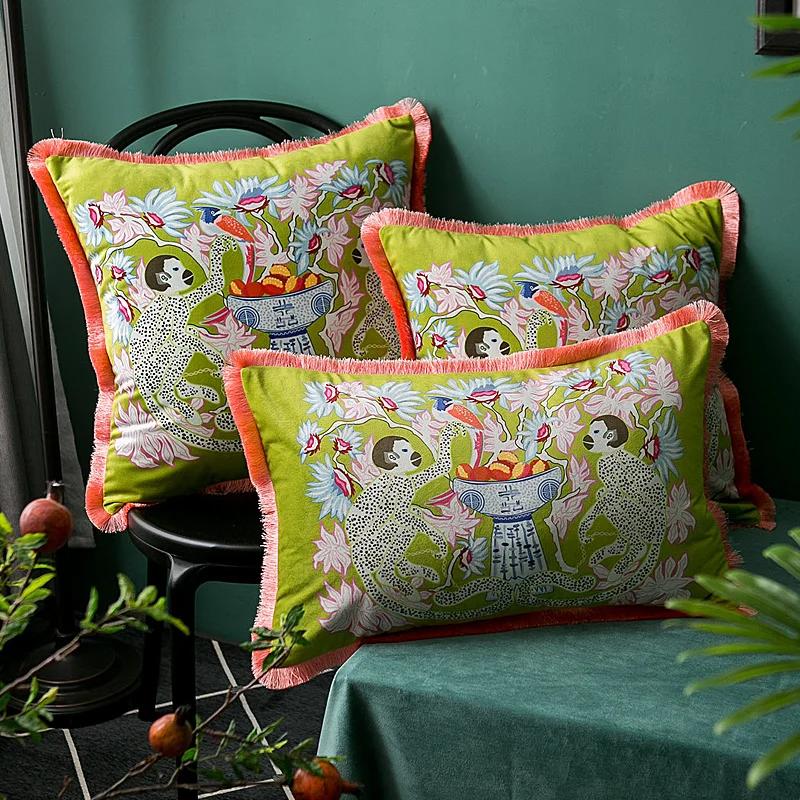 Medicci Home Gorgeous Cushion Cover Oriental Mystical Animals Print Ancient Style Decorative Pillow Case Luxury Coussin 50x50cm