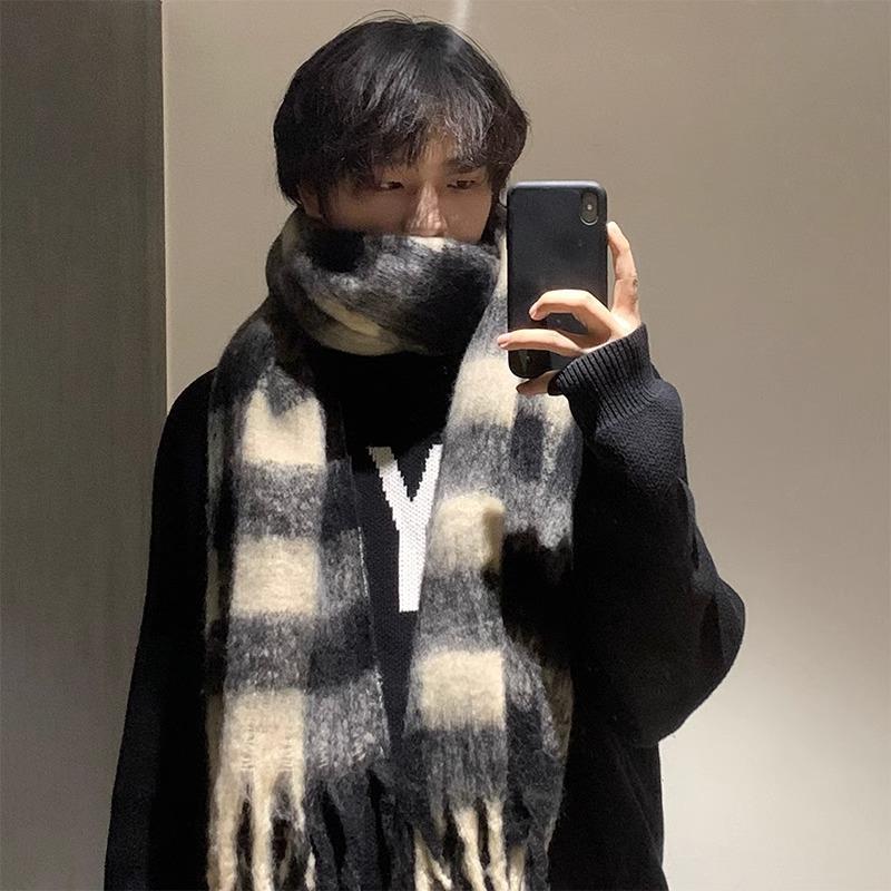 Atmosphere Maillard plaid scarf women's winter new Korean high-end sense thickened warm scarf student