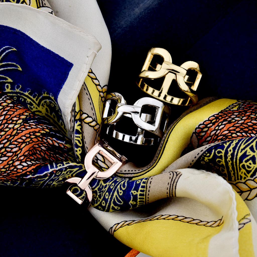 Mode Glad oppervlak Sjaal Clip Metalen Broches Voor Vrouwen Holle Strik Sjaals Gesp Houder Sjaals Sieraden Kleding Accessoires