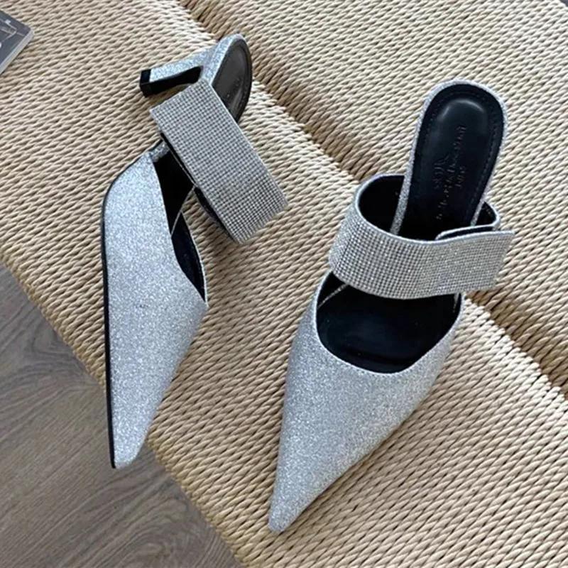 Fashion Fashion Bling Wide Strap Buckle Design Slippers Women Summer Sexy Pointed Toe Thin High Heel Slide Sandals Elegant Mules Heels