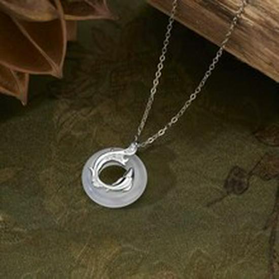 Auspicious Koi Chalcedony Necklace for Women - Luxurious Chinese Style with Safety Buckle and Clavicle Chain.