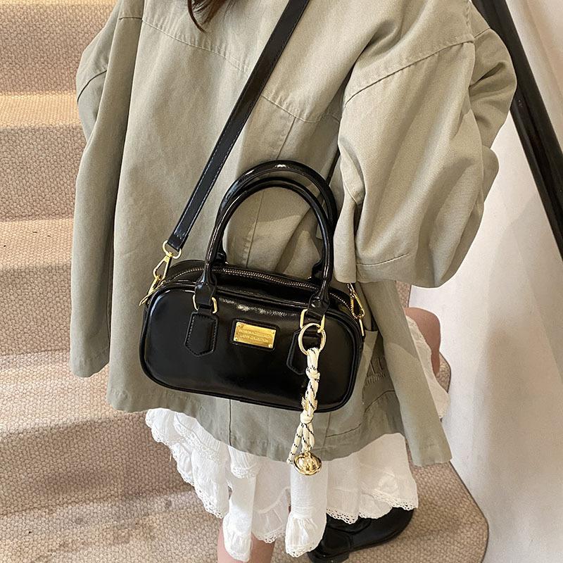 Handbag Women's New Bag Versatile Shoulder Bag Fashion Messenger Bag