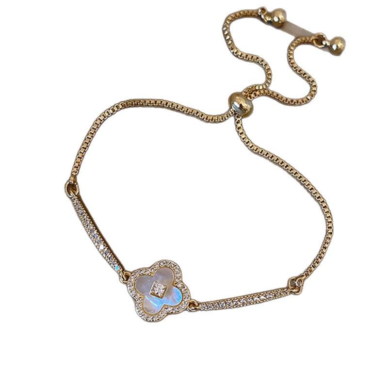 Exquisite Zirconia Star Flower Bracelet: Fashionable, Versatile, and Elegant Women's Hand Jewelry